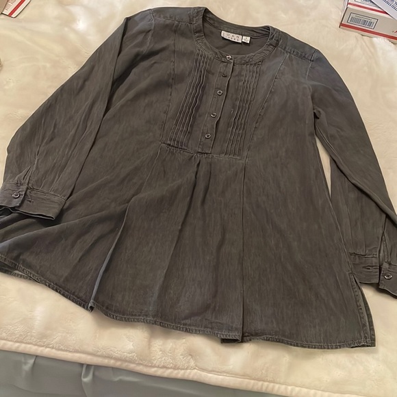 Joan Rivers Tops - Joan Rivers Dark Gray Top size 8